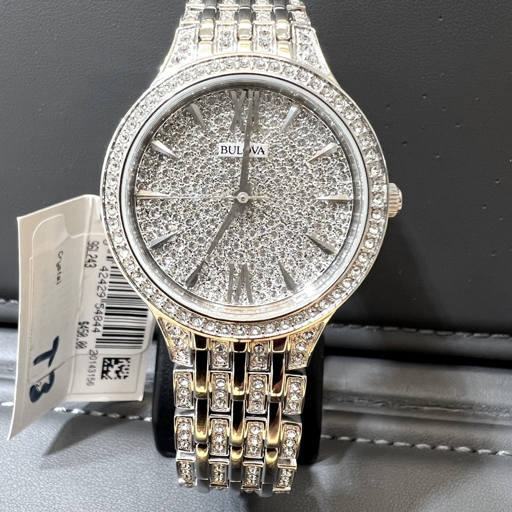 Brand New Bulova lady 96L243 stainless steel  with crystal